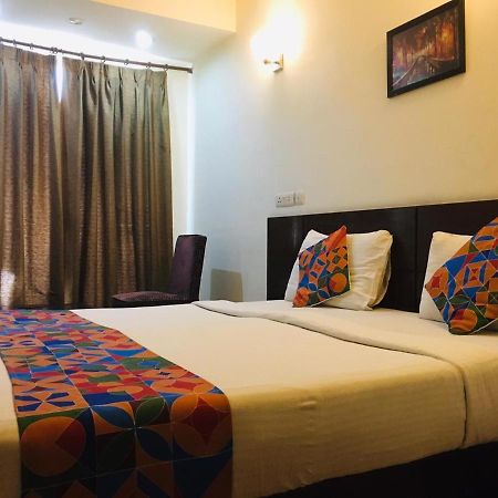 Hotel Merriment Alpha Noida Dış mekan fotoğraf