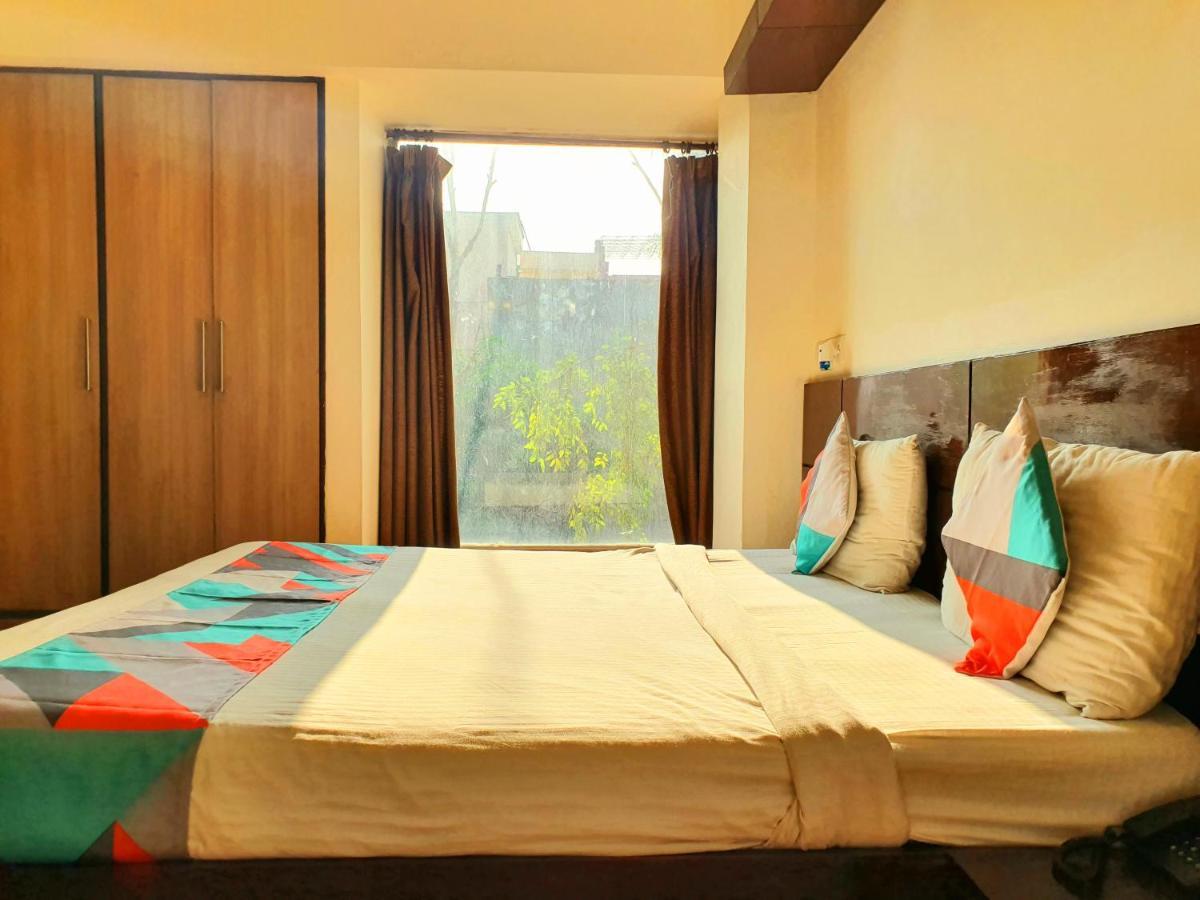 Hotel Merriment Alpha Noida Dış mekan fotoğraf